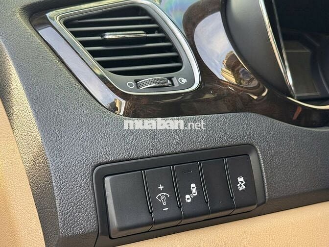Kia Sedona 2.2DATH full dầu bản Platinum D CAO CẤP