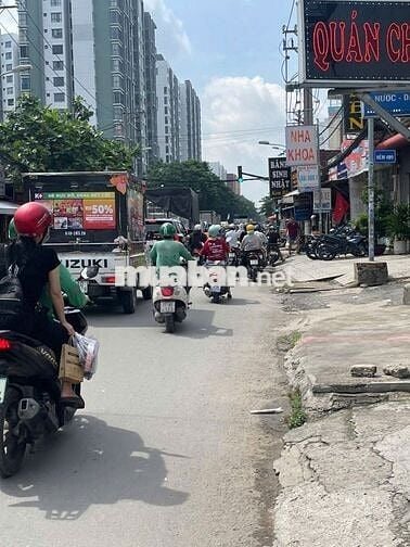CHo thuê nhà mặt tiền đường Hương lộ 3 dt 4x33m 1L thông suốt