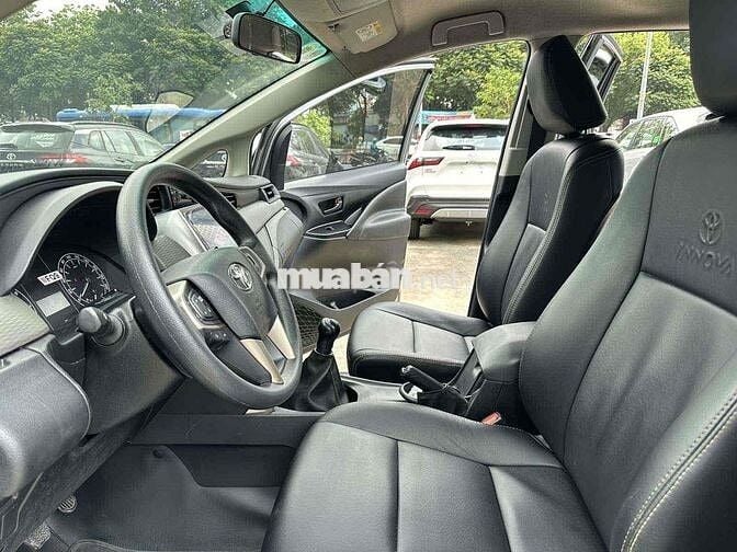 Toyota Innova 2021 E 2.0 MT - 122000 km