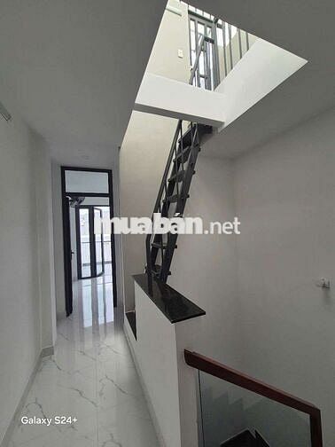 Bán nhà tiện kinh doanh CHDV đường Âu Dương Lân P3 Q8