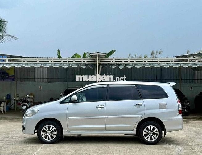 Toyota Innova 2.0E 2015 số sàn, 1Chủ Xe GĐ Sử Dụng