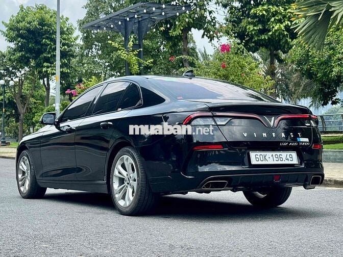 VinFast Lux A2.0 2022  Tiêu chuẩn - 22000 km