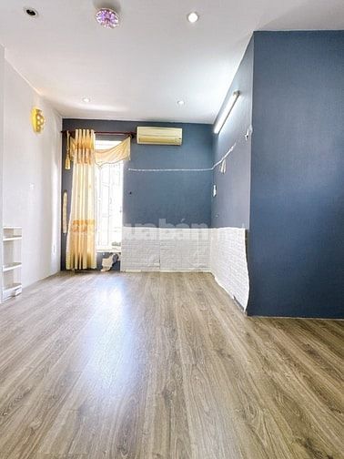 Nhà nở hậu gần Công An P. Tân Hưng, 03 tầng, DT~35m2