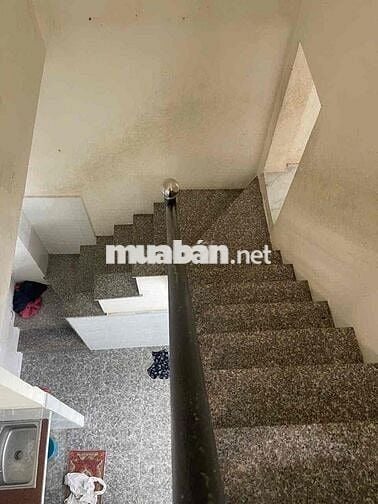 NHÀ ĐÚC KIÊN CỐ - GẦN NGÃ TƯ BỐN XÃ, DT: 3.7m x 12m ( 44m²). Nhà 2 Tấm