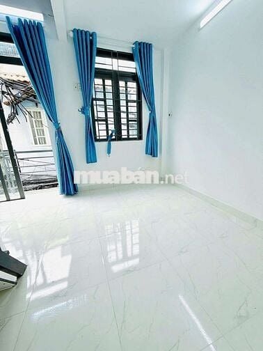 Bán Nhà khu VIP P2.Q8. Gần ngay chợ rạch ông