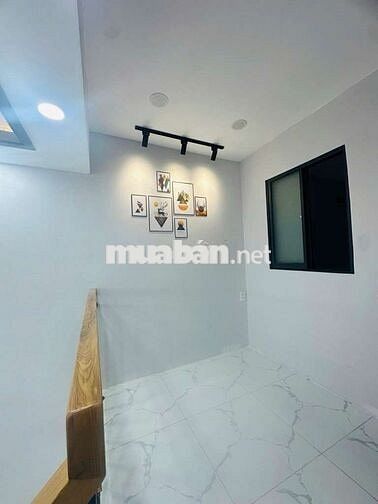 Bán Nhà Ngon bổ rẻ , vali ở , Chiến Lược , BTĐ , Bình Tân , xem chốt