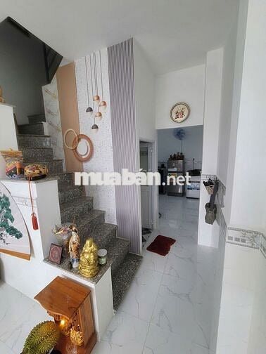 Mình cần bán căn nhà đang ở , hiện trạng mới, nhà SHR