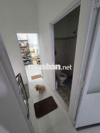 Mình cần bán căn nhà đang ở , hiện trạng mới, nhà SHR