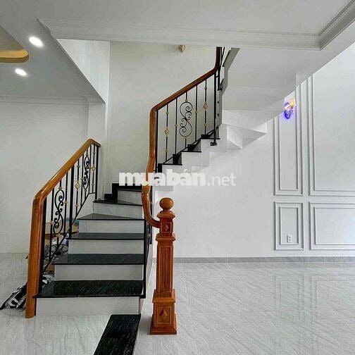 BÁN NHÀ 4 TẦNG_HXT HIỆP BÌNH. 51M2(4.2x12) 4PN5WC. Sổ Hồng Hoàn Công.