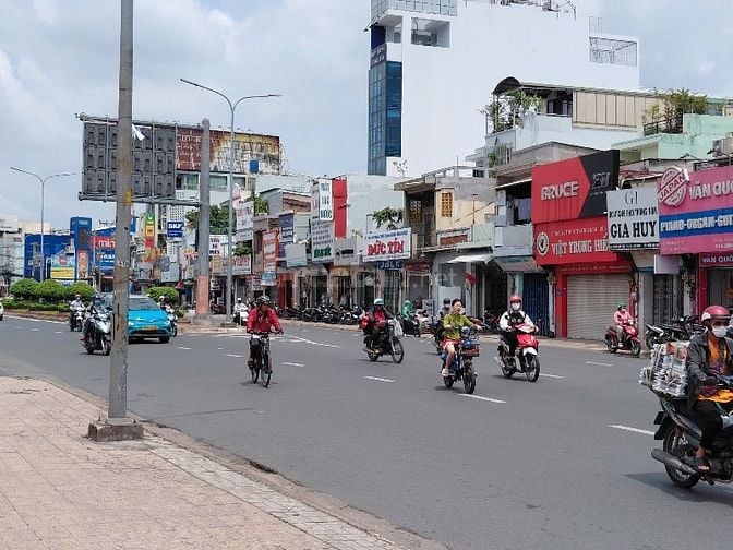 Mặt Bằng Siêu Đẹp Hoàng Văn Thụ – Gần Ngã Tư Bảy Hiền – Giá 11Tr/Tháng
