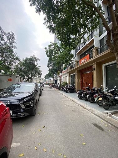 Chiính chủ cho thuê nhà liền kề 6 tầng 120m2,tại Thanh xuân