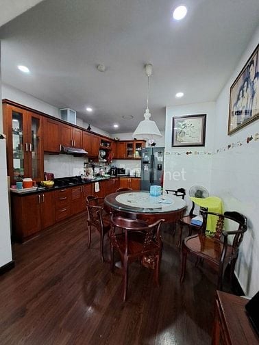 Cần bán căn hoàng tầng trệt Hoàng Anh 3,New Sài Gòn, 200m2, Giá 7.2 tỷ