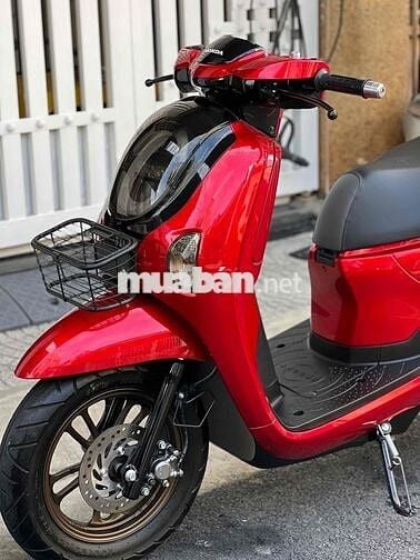 scoopy 2025. khoá smk. đỏ bóng