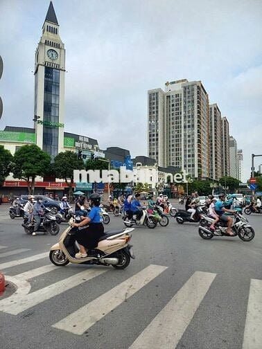 Bán Biệt thự Văn Phú 200m2, hoàn thiện, mt10m, sát Công viên giá 3x tỷ
