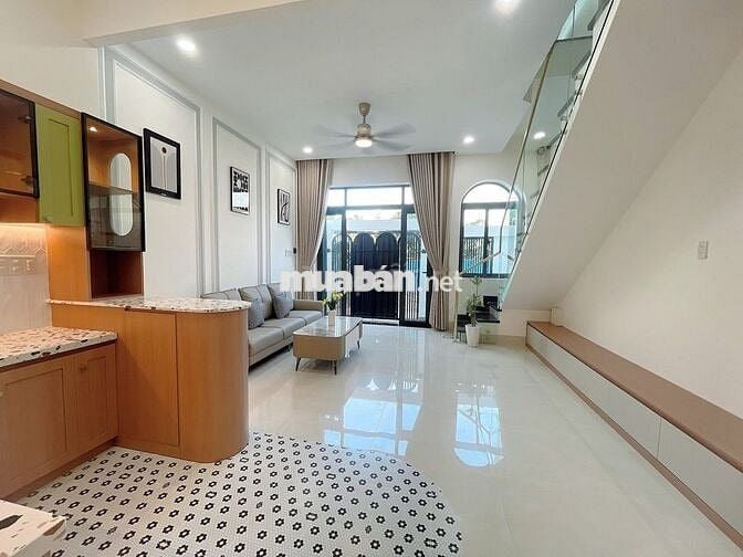 Nhà Phường 5 cách Đoàn Thị Nghiệp 80m hẻm ô tô