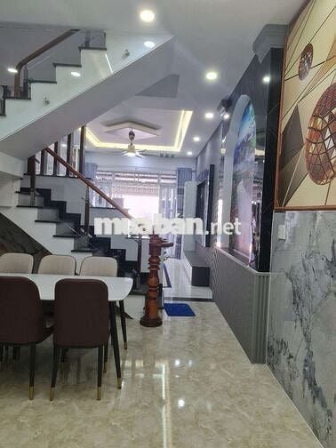 SIÊU PHẨM 3 LẦU QUẬN 12 – FULL NỘI THẤT CAO CẤP – 5,2 TỶ/ CĂN!