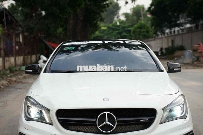 Mercedes Benz CLA 45 AMG