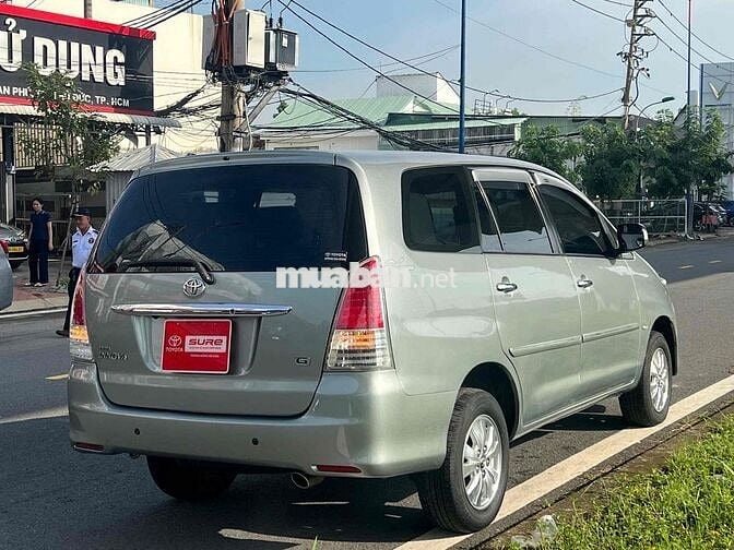 Toyota Innova G Số Sàn 2011 - màu bạc - 245Tr