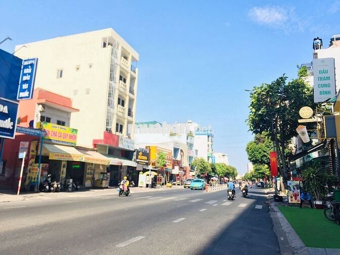 NHÀ MẶT TIỀN ĐƯỜNG NGUYỄN SƠN 5,4 X 13 NGAY NGÃ BA LÊ KHÔI