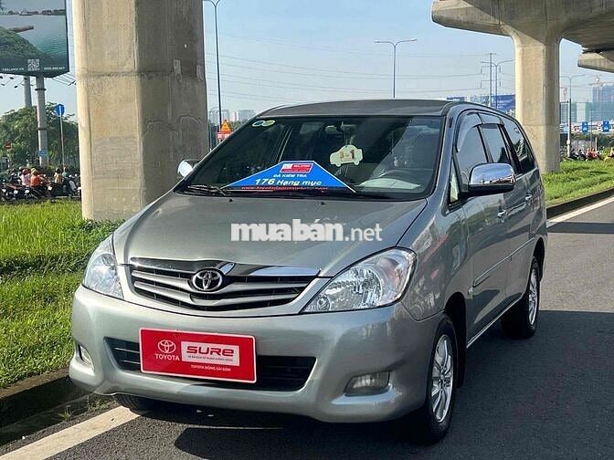 Toyota Innova G Số Sàn 2011 - màu bạc - 245Tr