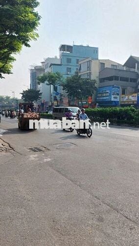 Bán đất phố Nguyễn Văn Cừ 70m2, chỉ hơn 6 t.ỷ, ngõ nông,gần ô tô tránh