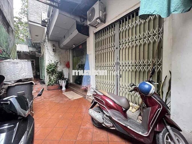 Bán Đất Hiếm Giữa Trung Tâm Phố Ngọc Lâm,LB 42M chỉ 5,x tỷ