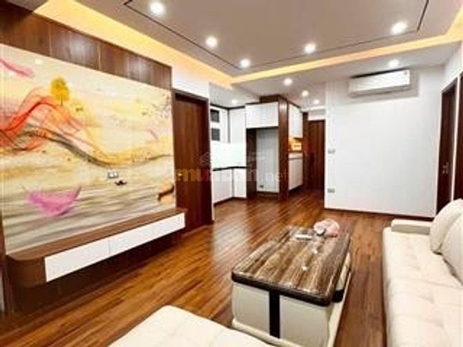  Cho thuê nhà ngõ 124 hoàng ngân 65m x5T thang máy