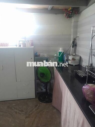 Cho thuê phòng trọ 20m , gác lửng bình tân