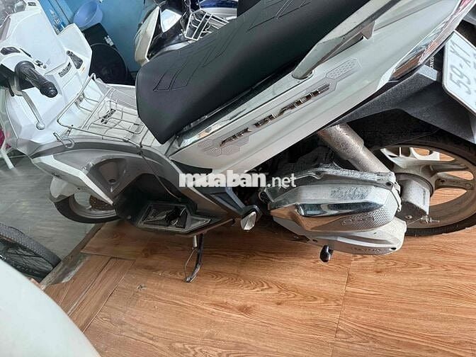 Airblade máy móc êm zinn