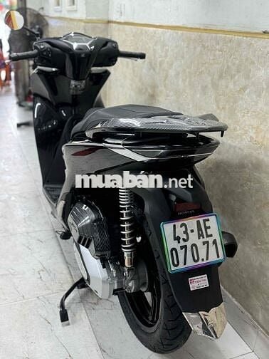 SH 160 mua tháng 5-2025 đen bóng 43AE-070.71