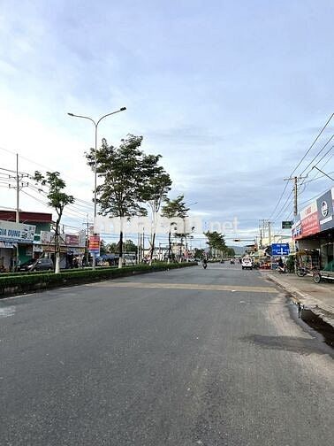 CHỦ CẦN CẮT LỖ VÀI LÔ ĐẤT THỔ CƯ