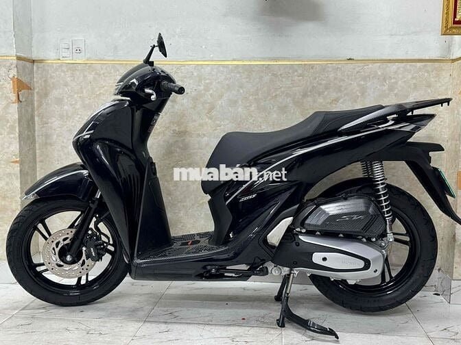 SH 160 mua tháng 5-2025 đen bóng 43AE-070.71