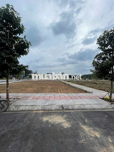 Bán Lô Đất Rộng - SHR - Sát KCN Visip 3 - Dân Cư Đông Đúc