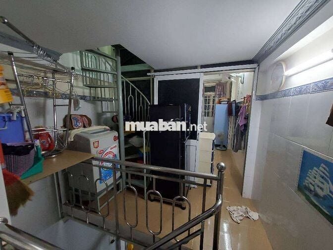 Nhà 3 Tầng gâng CV Gia Định hẻm thông 3m