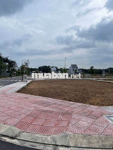 Bán Lô Đất Rộng - SHR - Sát KCN Visip 3 - Dân Cư Đông Đúc
