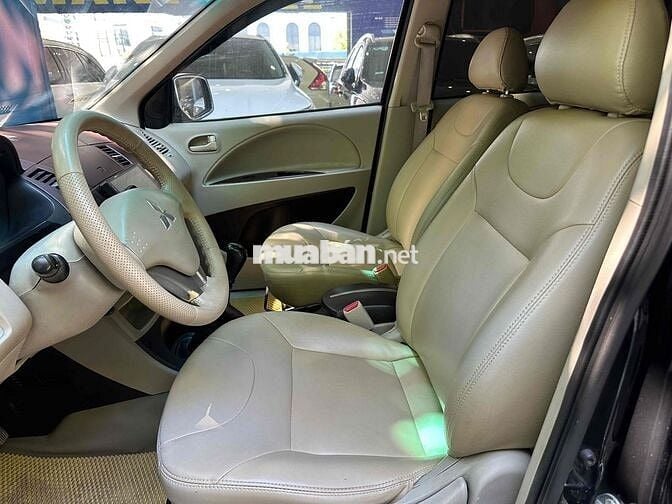 mitsubishi Zinger 2009 2.4MT Đen 7 Chỗ Siêu Mới