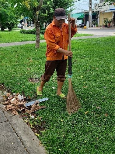 tuyển dụng nhân viên giám sát.