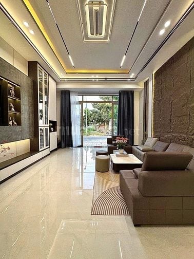 Bán Nhà Mặt Tiền Vạn Hạnh, Quận 10 Kinh Doanh Tốt, Giá Cực Tốt!