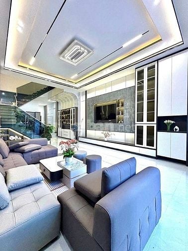 Bán Nhà Mặt Tiền Vạn Hạnh, Quận 10 Kinh Doanh Tốt, Giá Cực Tốt!