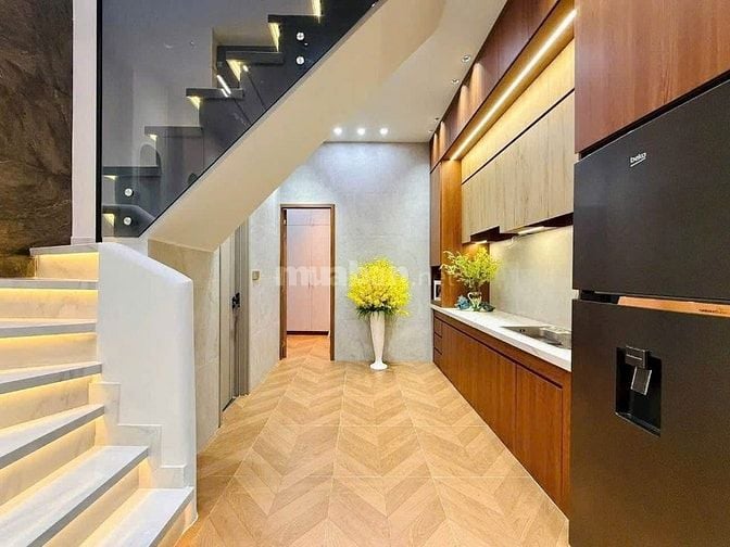 Không tin nổi! Nhà trung tâm Q3_Lê Văn Sỹ_44m_SHR_lh0974945908 sang