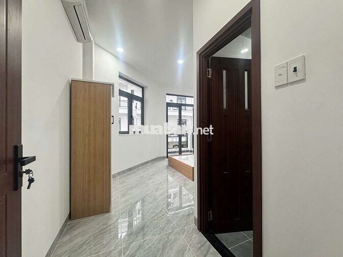 Studio ban công mới xây ngay Xuân Thới Đông - Cách Huflit chỉ 5p đi xe