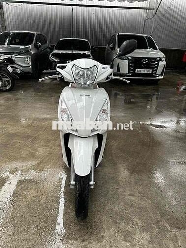Honda Vision 110 Fi trắng 2018 bstp xe rin
