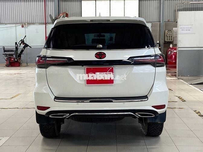 Fortuner 2019 2.7V AT - Máy xăng AT - Giá còn giảm