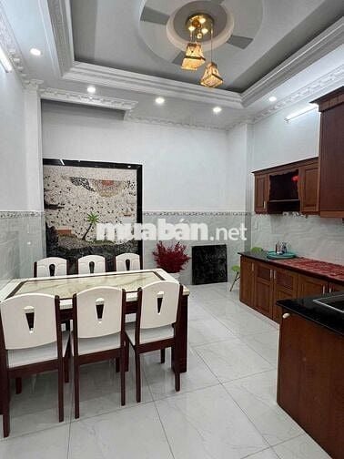 Chính chủ, nhà 3 lầu còn mới, 4 PN, Hẻm xe tải