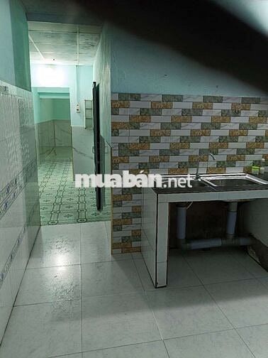 Căn nhà cấp 4 dt100m2.can choi lá bán cafe 100m2