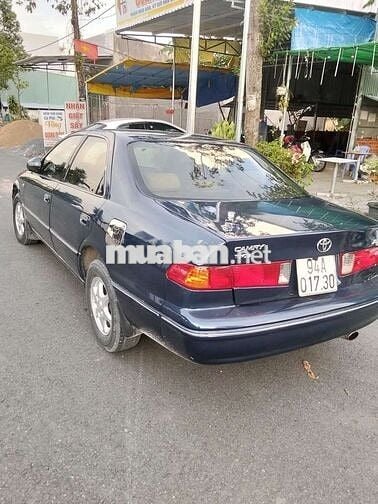 Bán xe 5 chỗ Camry đời 1999, kiểm mới