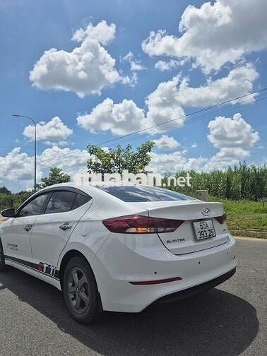 Hyundai Elentra số sàn 2019 - phân khúc C