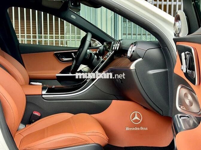 Mercedes Benz C200 Plus 2022 - 15000 km