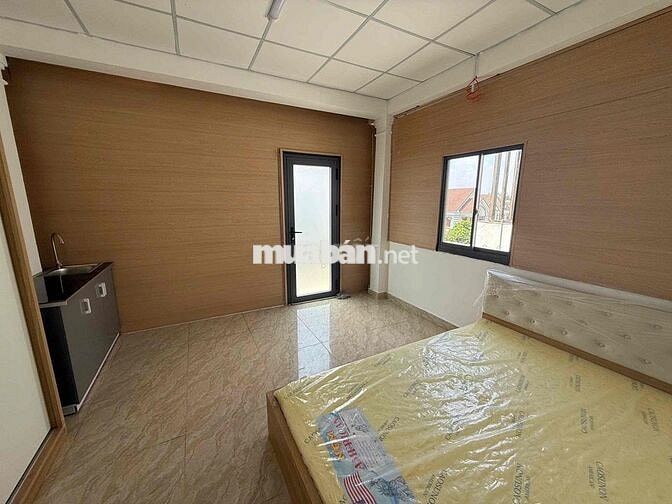 PHÒNG BAN CÔNG NGAY TRÊN PHẠM VĂN ĐỒNG - SÁT GIGAMALL - CẦU BÌNH LỢI