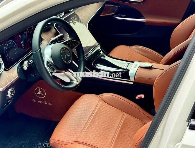 Mercedes Benz C200 Plus 2022 - 15000 km